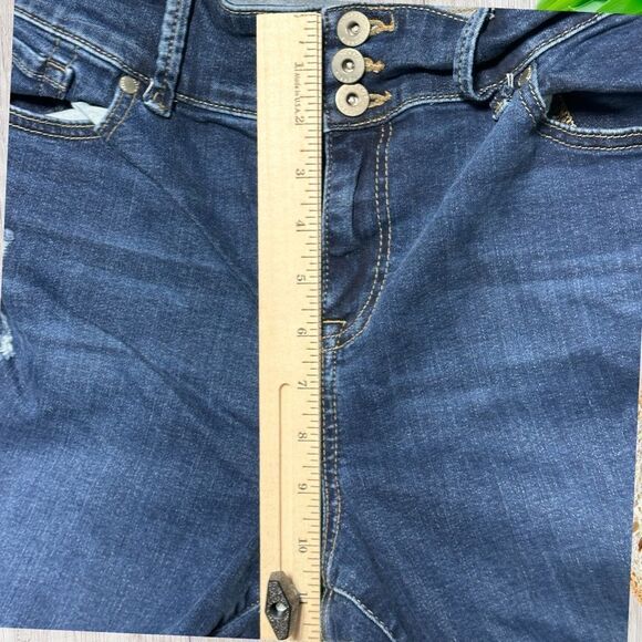 Torrid Super Soft Jegging Size 18S SHORT Blue Dark Wash Distressed Soft Stretchy - Picture 5 of 9